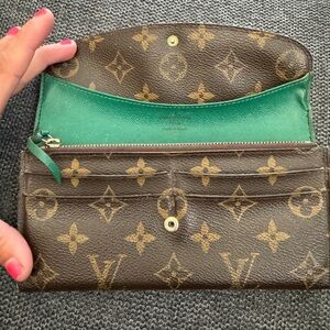 Louis Vuitton Emile monogram wallet w/ green lining